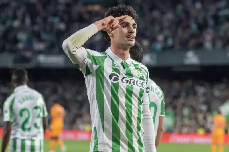 جوني كاردوسو لاعب ريال بيتيس